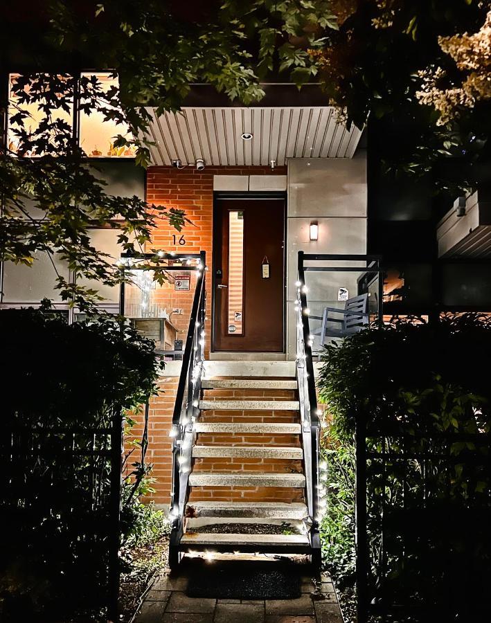 Home In Downtown Toronto Exterior photo